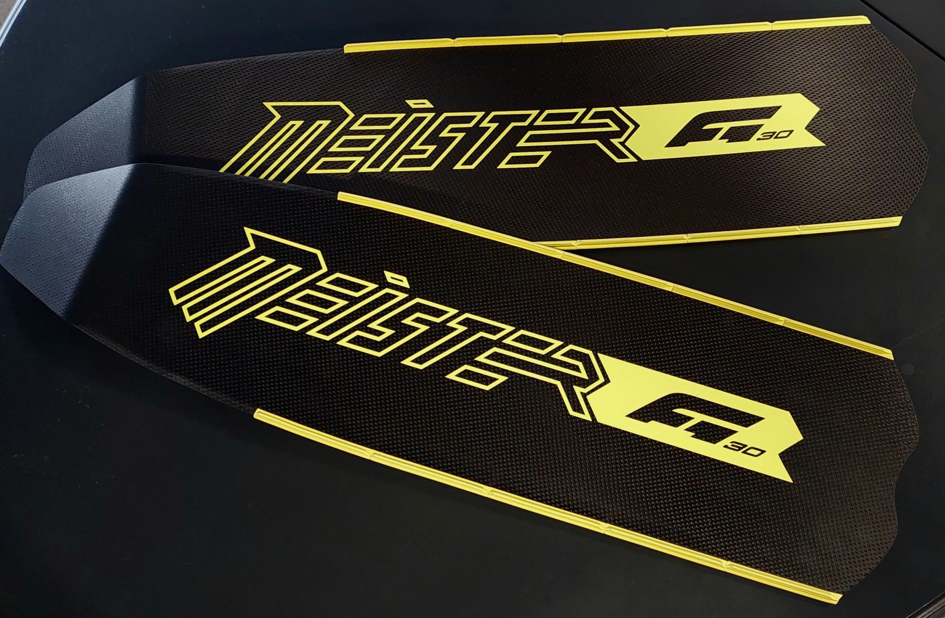 Meister F1-30  Karbon Pala